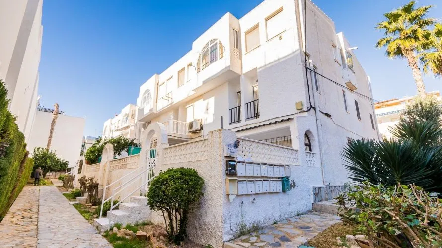 Apartamento de 51m² en Torrevieja, Spain No. 2084 № 3