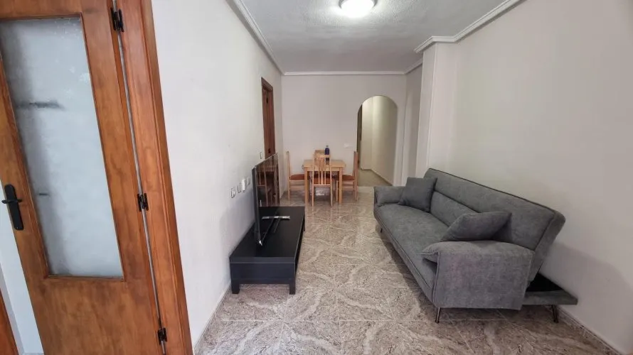 Apartamento de 2 dormitorios en Torrevieja, Spain No. 2073 № 2