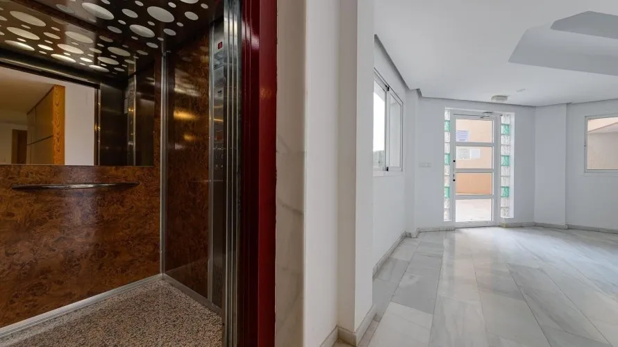 Apartamento de 1 dormitorio en Alicante, Spain No. 1120 № 6