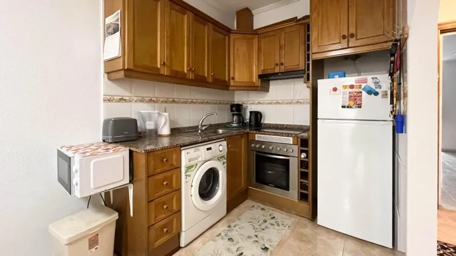 Apartamento de 1 dormitorio en Torrevieja, Spain No. 2235 № 11