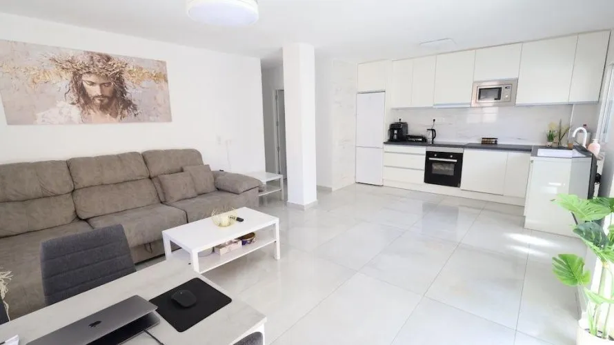 Apartamento de 3 dormitorios en Torrevieja, Spain No. 1137 № 3