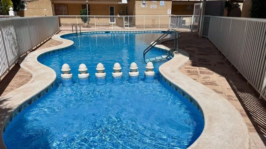 Apartamento de 2 dormitorios en Torrevieja, Spain No. 1438 № 3