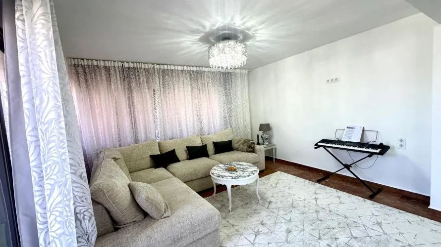 Apartamento de 4 dormitorios en Alicante, Spain No. 1943 № 13