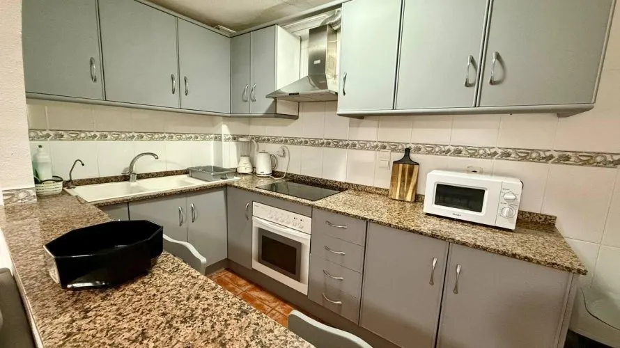 Apartamento de 2 dormitorios en Torrevieja, Spain No. 2033 № 7