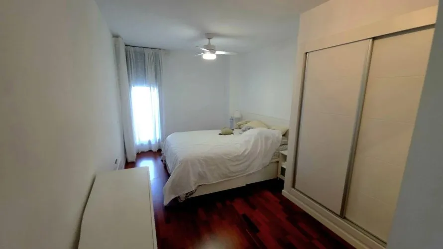 Apartamento de 3 dormitorios en Alicante, Spain No. 2019 № 5
