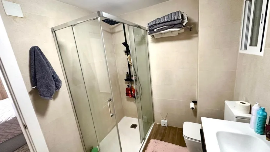 Apartamento de 4 dormitorios en Alicante, Spain No. 1943 № 11