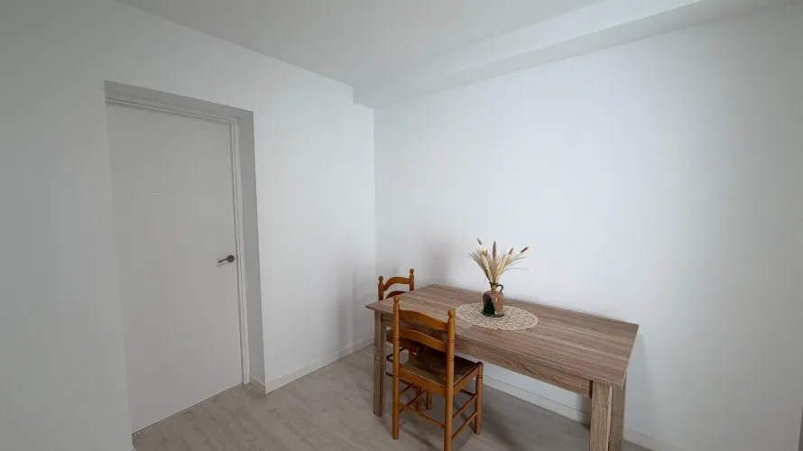 Apartamento de 79m² en El Campello, Spain No. 1354 № 2