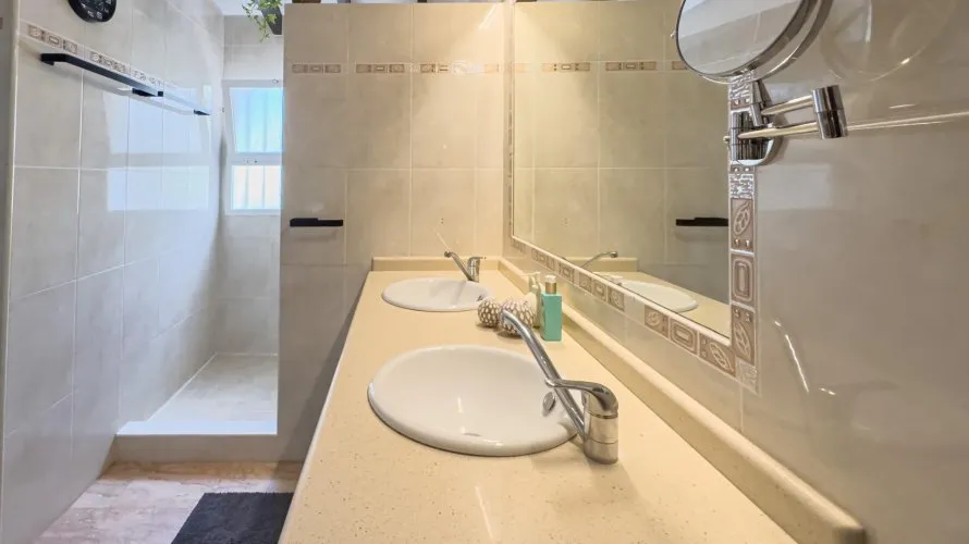 Villa de 3 dormitorios en La Nucia, Spain No. 1185 № 16