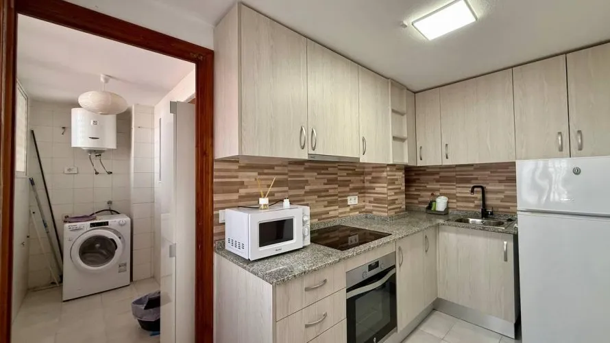 Apartamento de 2 dormitorios en Torrevieja, Spain No. 2194 № 8