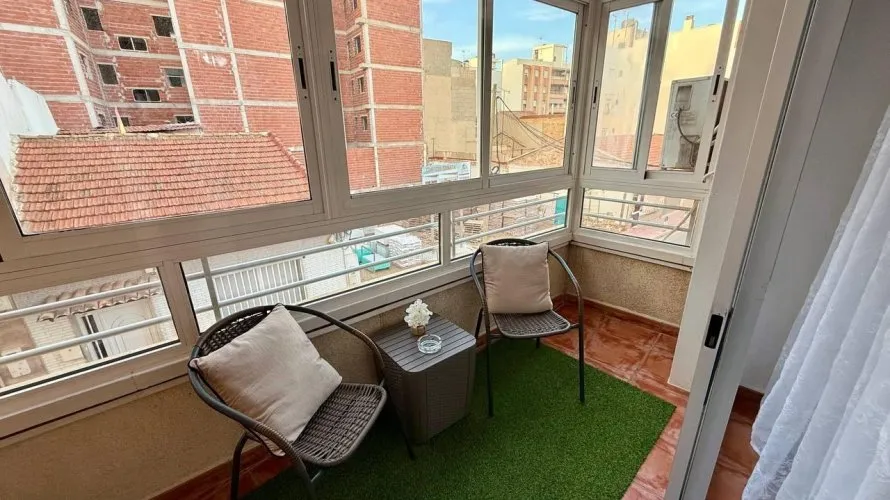 Apartamento de 2 dormitorios en Torrevieja, Spain No. 2033 № 8