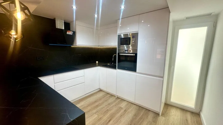 Apartamento de 3 dormitorios en Alicante, Spain No. 1330 № 4