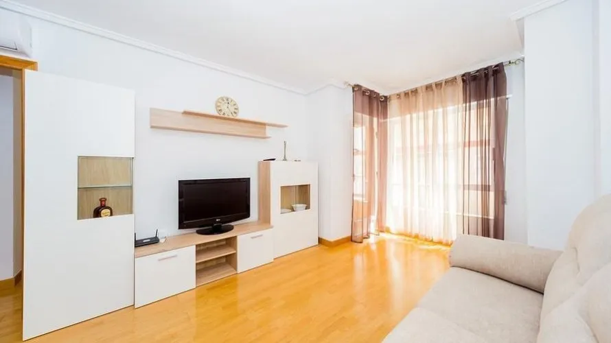 Apartamento de 2 dormitorios en Torrevieja, Spain No. 2229 № 2