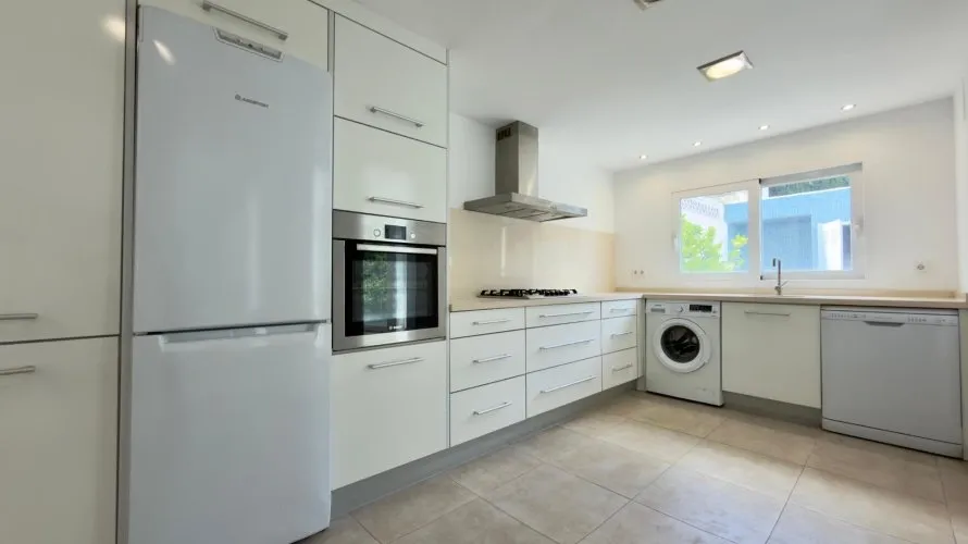 Сasa de 4 dormitorios en Albir, Spain No. 1165 № 24