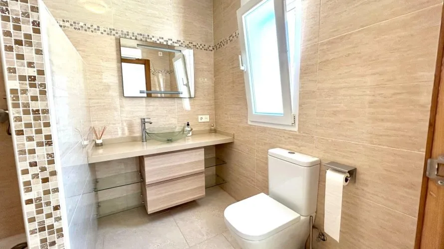 Villa de 5 dormitorios en Ciudad Quesada, Spain No. 1082 № 15