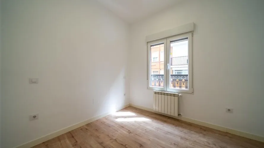Apartamento de 2 dormitorios en Madrid, Spain No. 1087 № 7