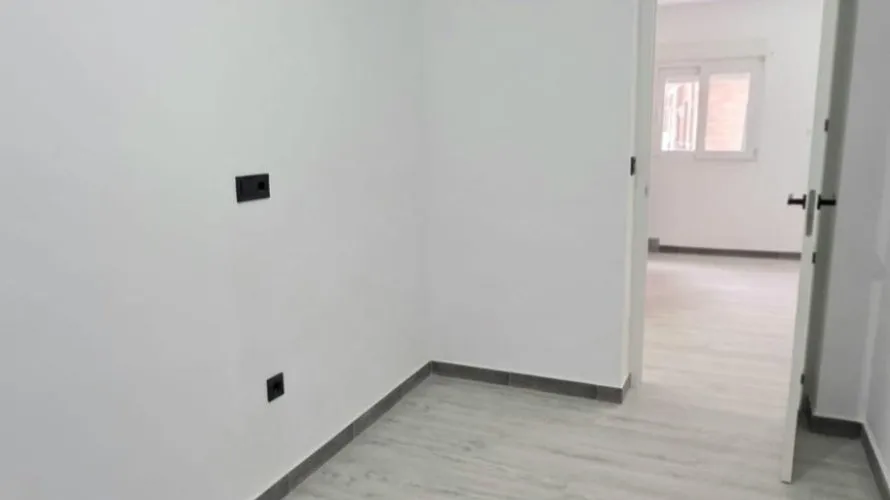 Apartamento de 2 dormitorios en Mieres, Spain No. 2189 № 13