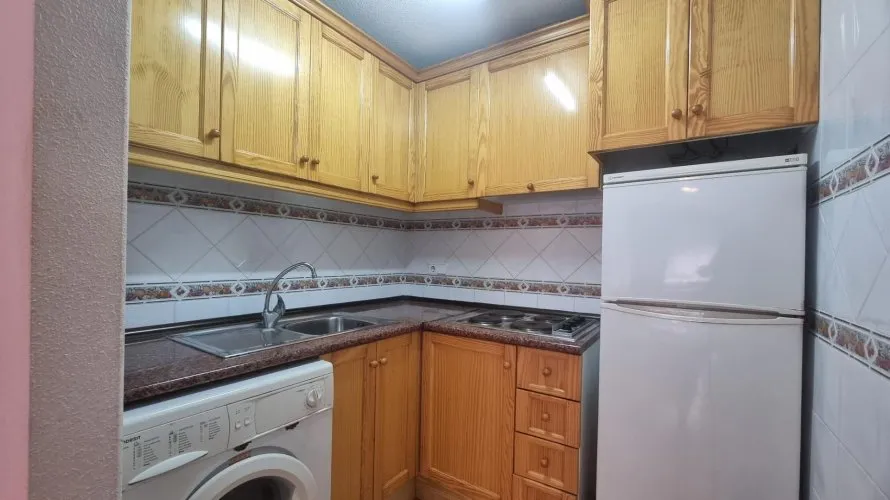 Apartamento de 2 dormitorios en Torrevieja, Spain No. 2054 № 5