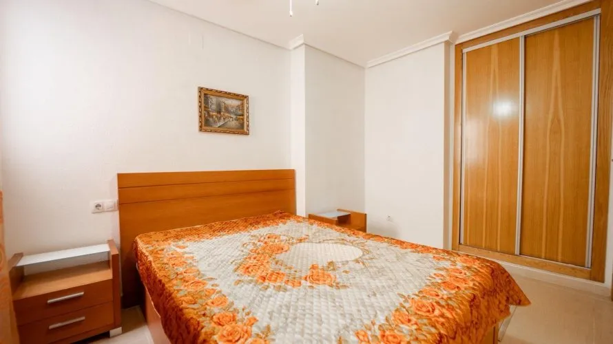 Apartamento de 2 dormitorios en Torrevieja, Spain No. 2064 № 5