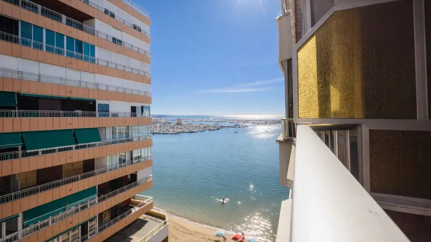Apartamento de 100m² en Torrevieja, Spain No. 1055