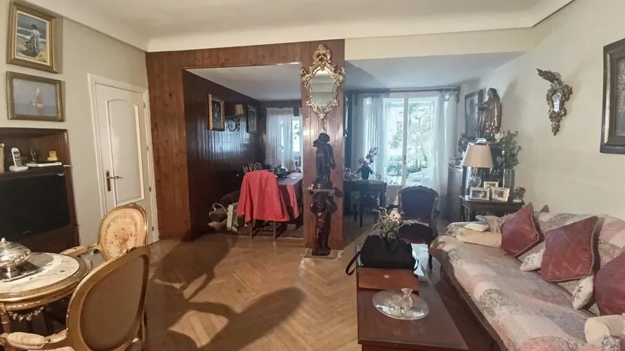 Apartamento de 2 dormitorios en Madrid, Spain No. 1384 № 19