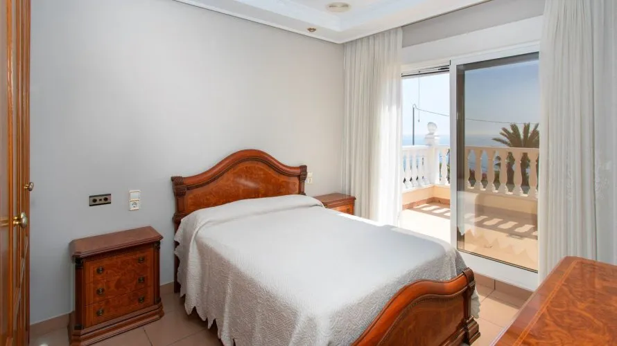 Villa de 180m² en Torrevieja, Spain No. 1950 № 11