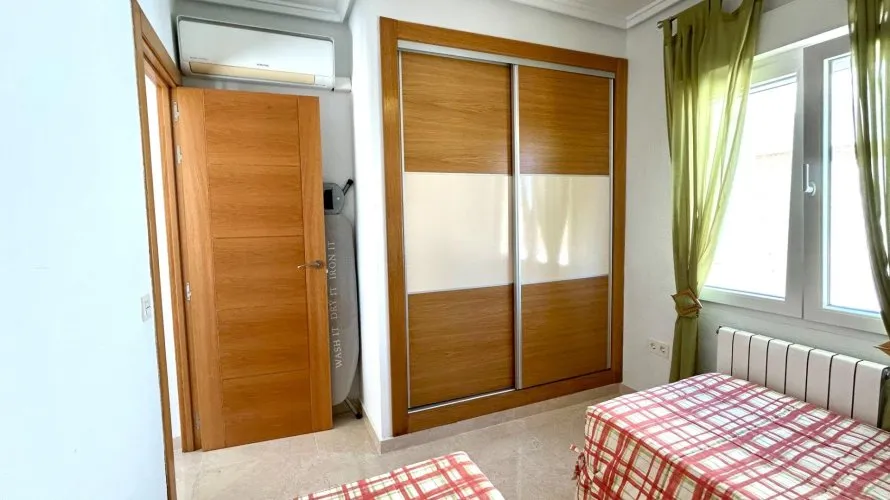 Villa de 5 dormitorios en Ciudad Quesada, Spain No. 1082 № 12