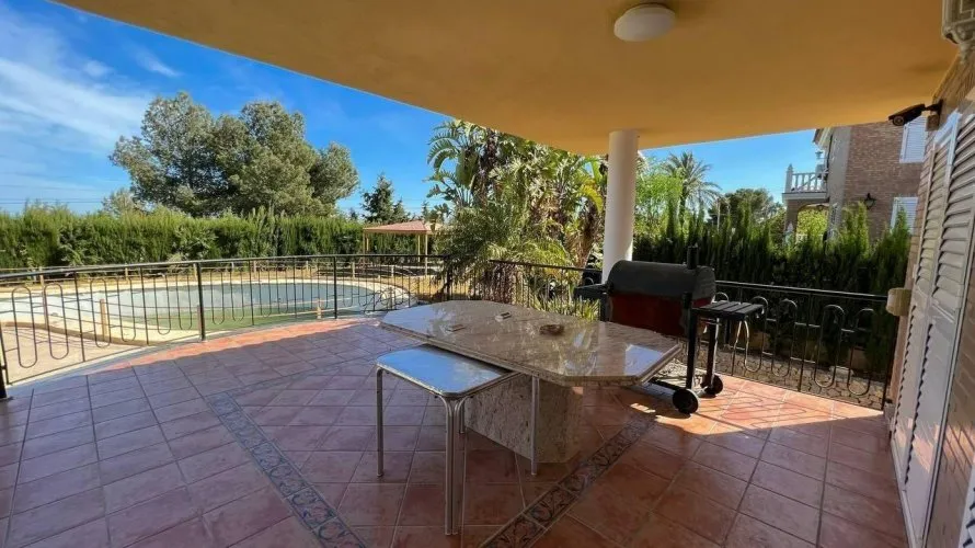 Apartamento de 4 dormitorios en Manises, Spain No. 1312 № 3
