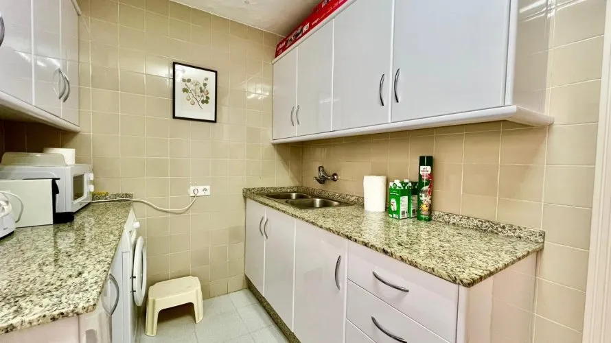 Apartamento de 3 dormitorios en Torrevieja, Spain No. 994 № 23