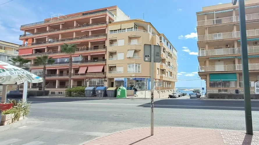 Ático de 3 dormitorios en Torrevieja, Spain No. 2090 № 1