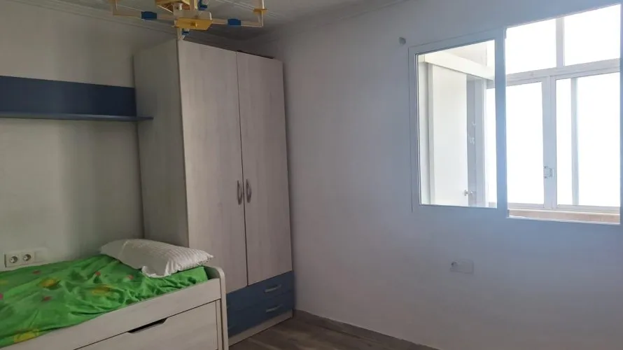 Apartamento de 2 dormitorios en Alicante, Spain No. 2233 № 1