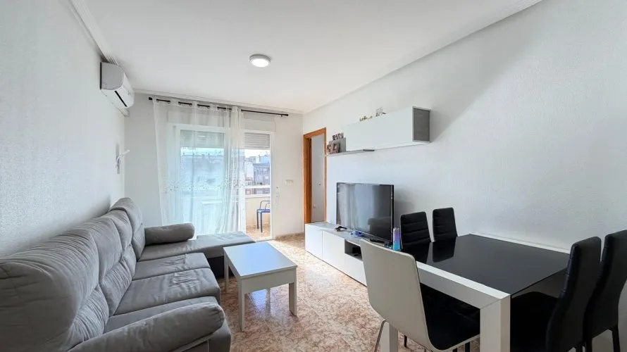 Apartamento de 2 dormitorios en Torrevieja, Spain No. 2120 № 13
