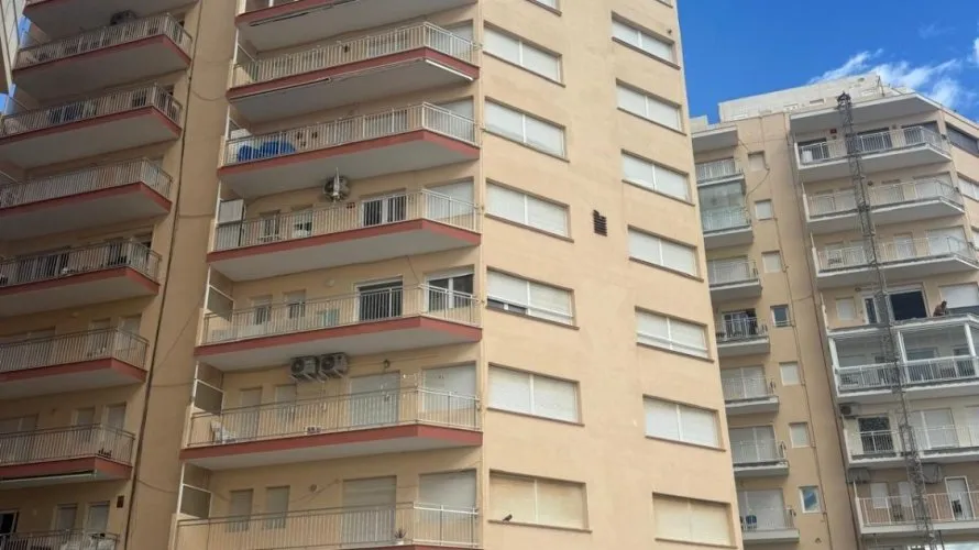 Apartamento de 4 dormitorios en Torrevieja, Spain No. 977 № 27