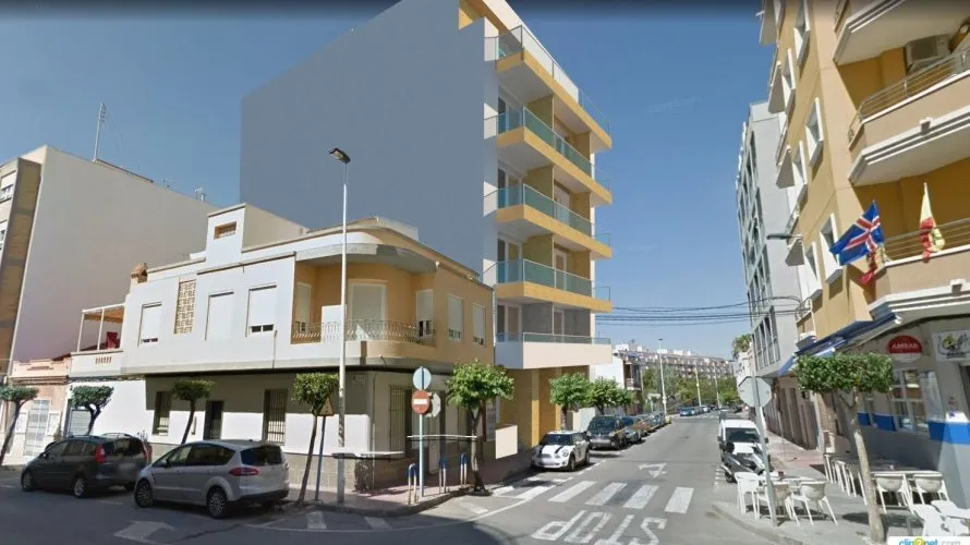 Apartamento de 34.86m² en Torrevieja, Spain No. 2166 № 3