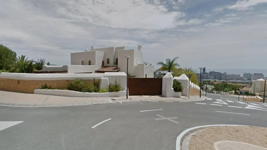 Villa de 5 dormitorios en Finestrat, Spain No. 1174 № 3