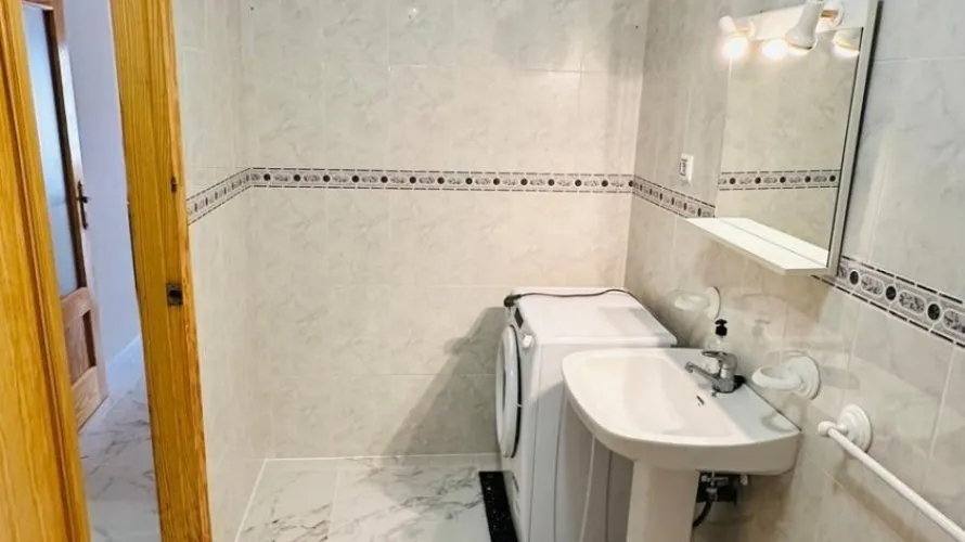 Apartamento de 2 dormitorios en Torrevieja, Spain No. 2065 № 9