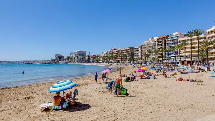 Ático de 2 dormitorios en Torrevieja, Spain No. 2213 № 1