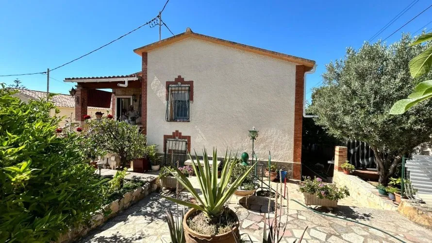 Apartamento de 4 dormitorios en La Nucia, Spain No. 1342 № 3