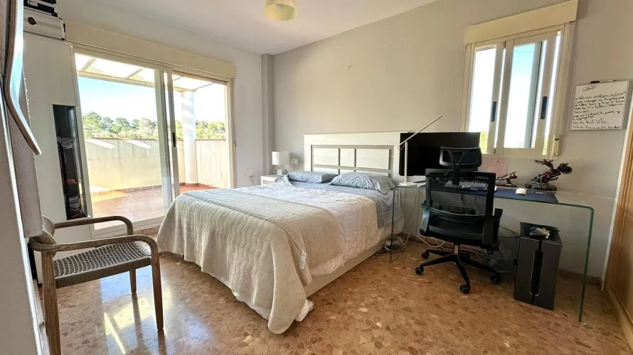 Apartamento de 4 dormitorios en L'Alfàs del Pi, Spain No. 1023 № 26
