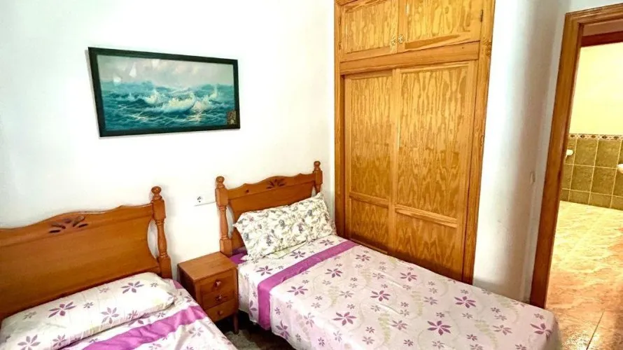 Apartamento de 3 dormitorios en Torrevieja, Spain No. 2103 № 3