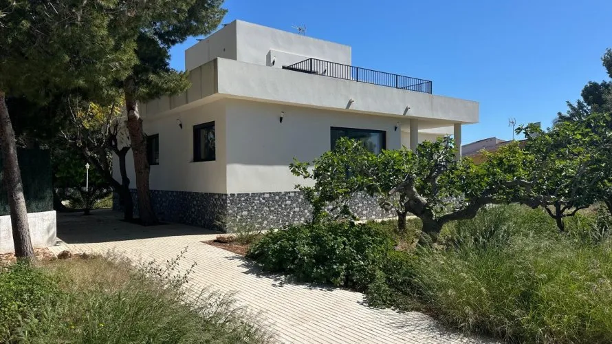 Villa de 5 dormitorios en San Vicente del Raspeig, Spain No. 1106 № 22