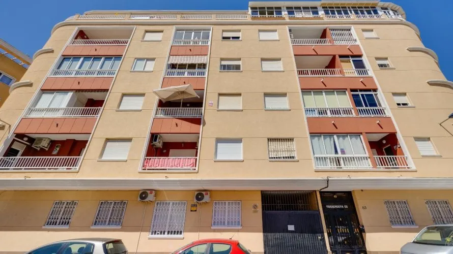 Apartamento de 54m² en Torrevieja, Spain No. 2110 № 3