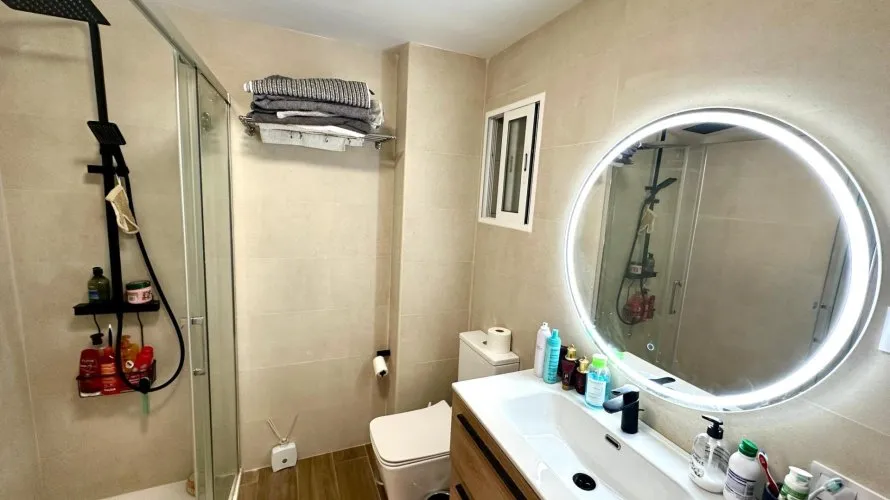 Apartamento de 4 dormitorios en Alicante, Spain No. 1943 № 8