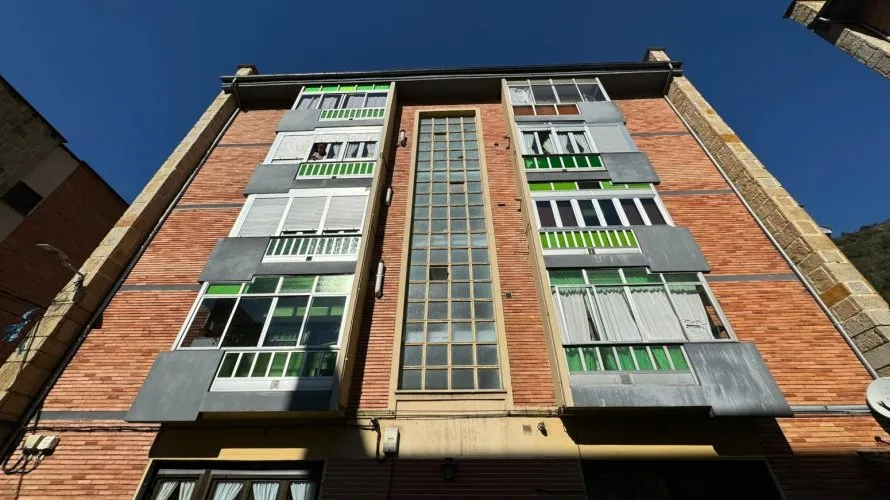 Apartamento de 55m² en Aller, Spain No. 2049 № 18