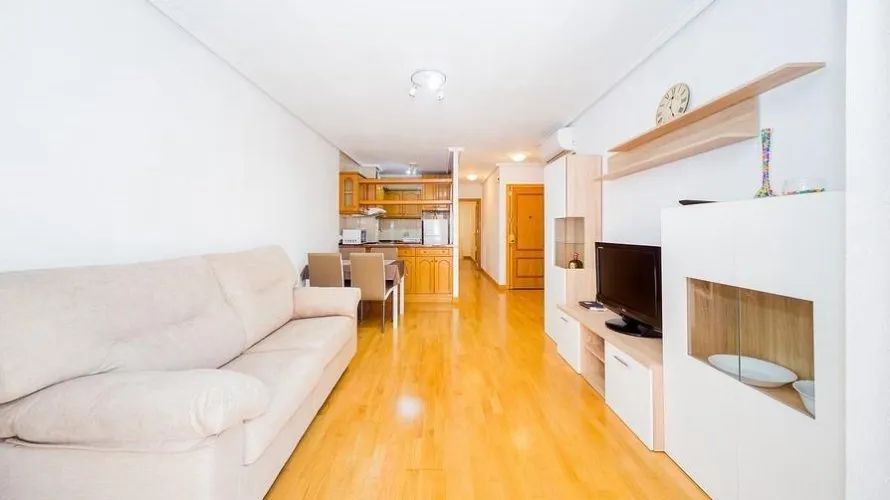 Apartamento de 2 dormitorios en Torrevieja, Spain No. 2229 № 1