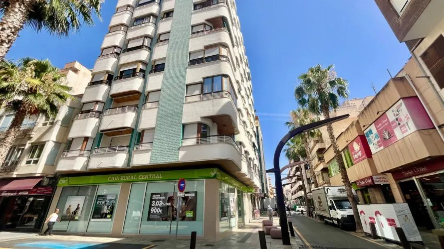 Apartamento de 3 dormitorios en Torrevieja, Spain No. 1417 № 20