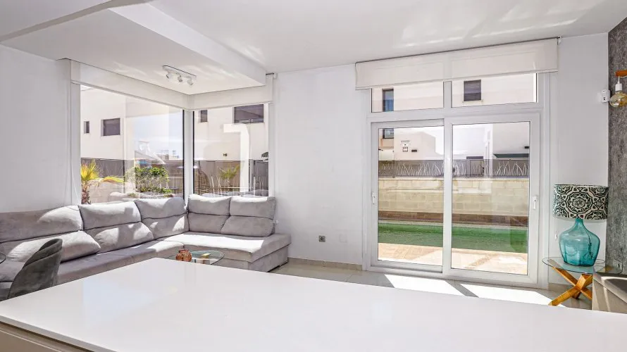 Villa de 101m² en Ciudad Quesada, Spain No. 1063 № 8