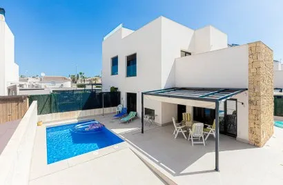 Villa de 162m² en Ciudad Quesada, Spain No. 1059