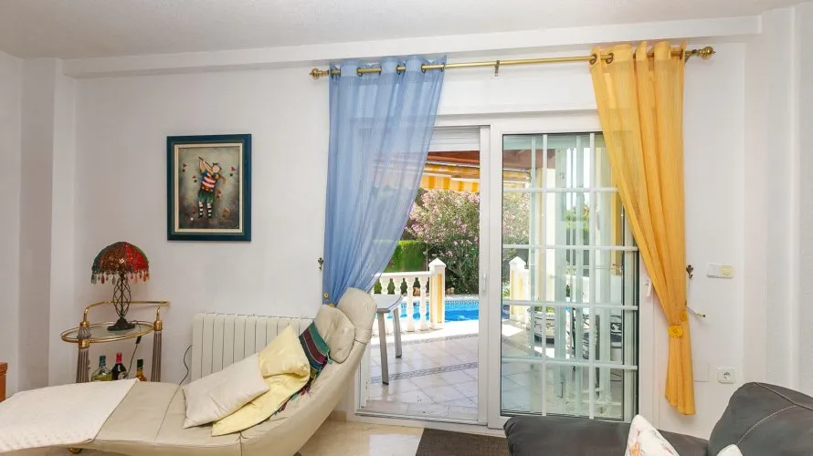 Villa de 194m² en Alicante, Spain No. 1360 № 24