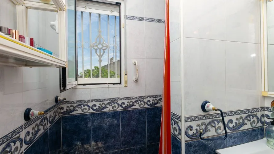 Villa de 158m² en Cabo Roig, Spain No. 1166