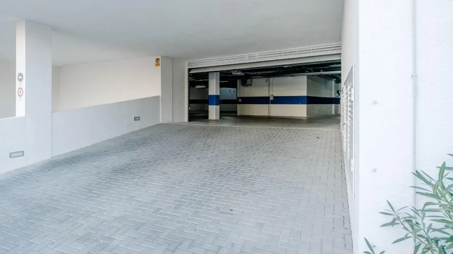 Apartamento de 3 dormitorios en Benidorm, Spain No. 1232 № 2